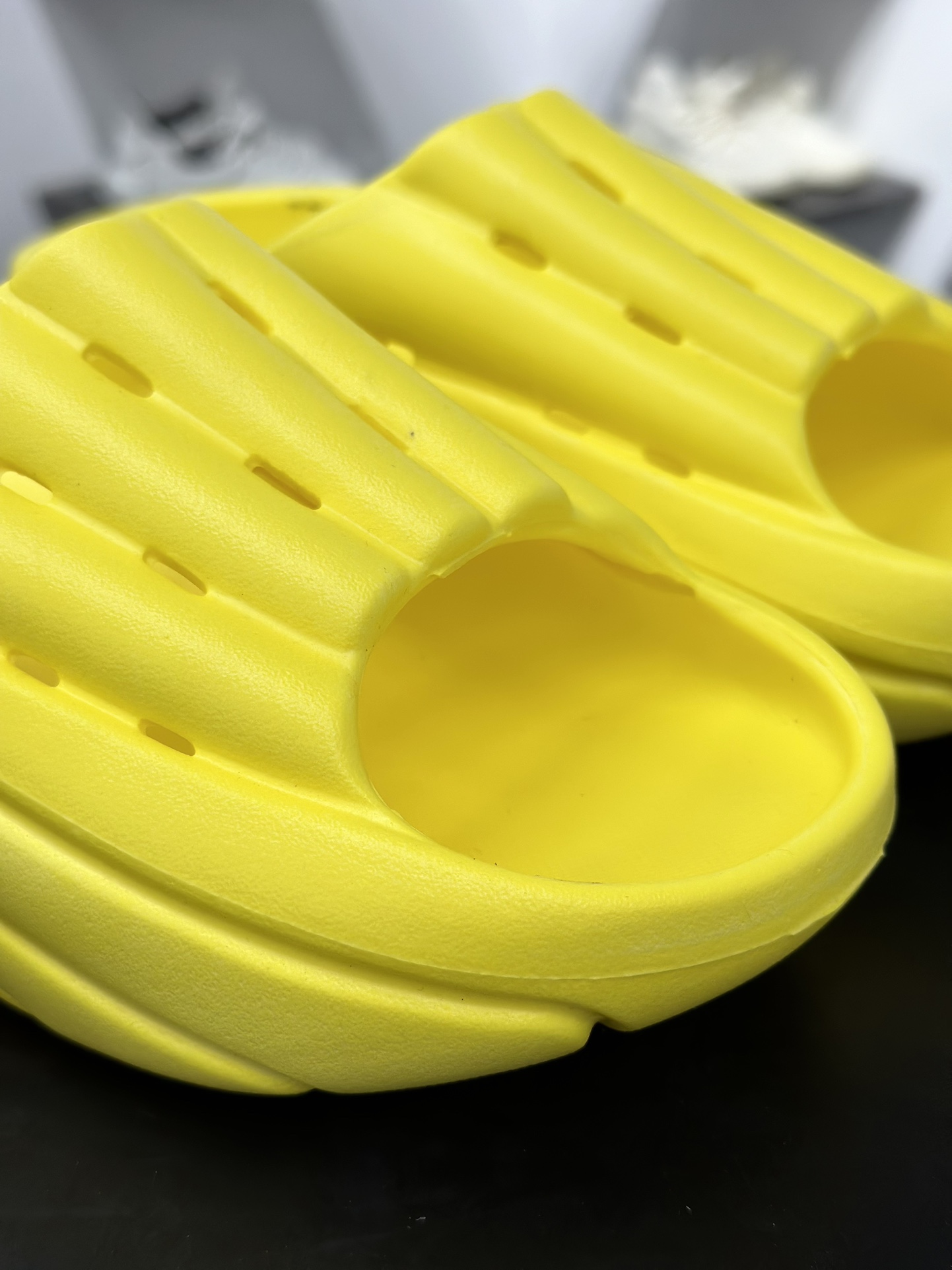 UGG舒适轻盈 夏季单品 室外沙滩涉水休闲运动拖鞋  1136880