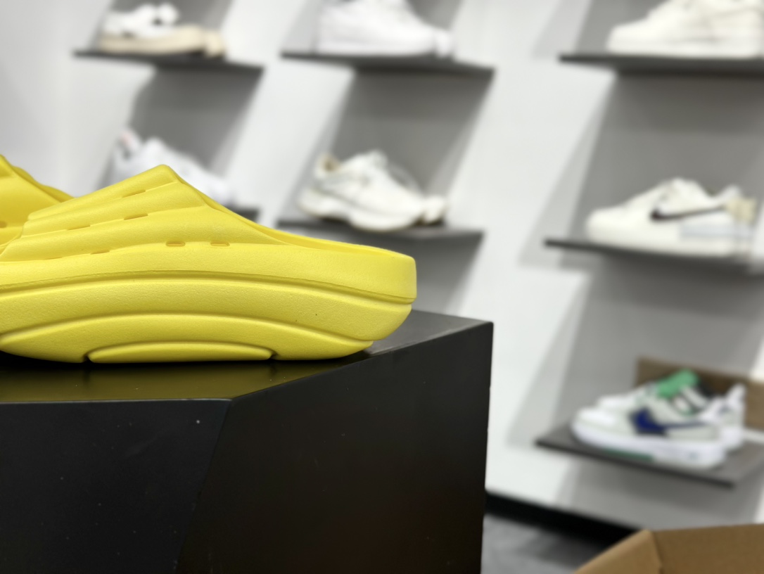 UGG舒适轻盈 夏季单品 室外沙滩涉水休闲运动拖鞋  1136880