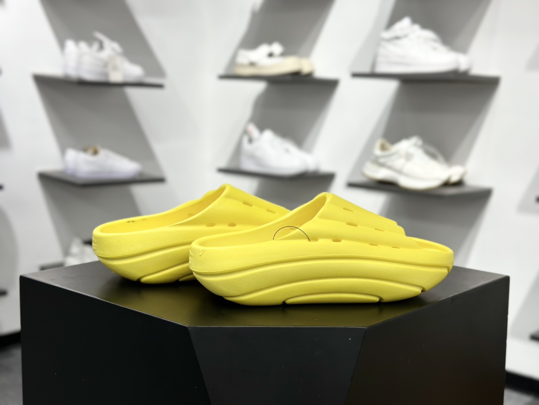 UGG舒适轻盈 夏季单品 室外沙滩涉水休闲运动拖鞋  1136880