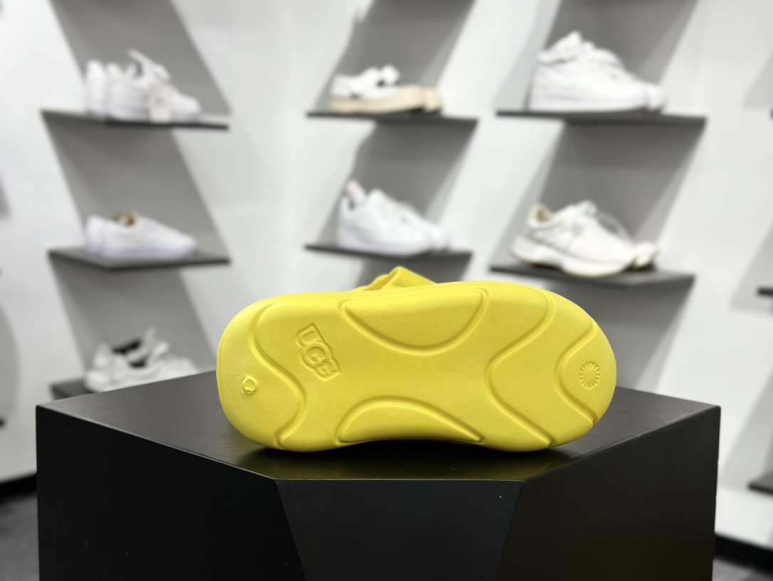 UGG舒适轻盈 夏季单品 室外沙滩涉水休闲运动拖鞋  1136880