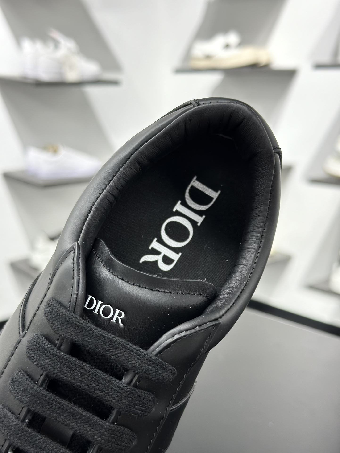 360 迪奥/Dior B01 Matchpoint Low Sneakers B01系列低帮经典绅士德训小白鞋“皮革全黑”3SN328ZQR_H900