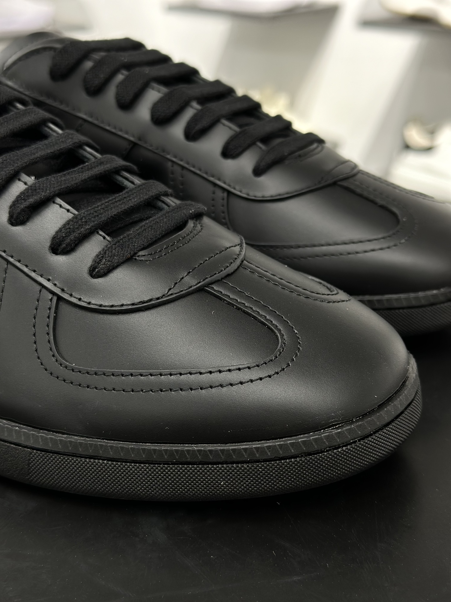 360 迪奥/Dior B01 Matchpoint Low Sneakers B01系列低帮经典绅士德训小白鞋“皮革全黑”3SN328ZQR_H900