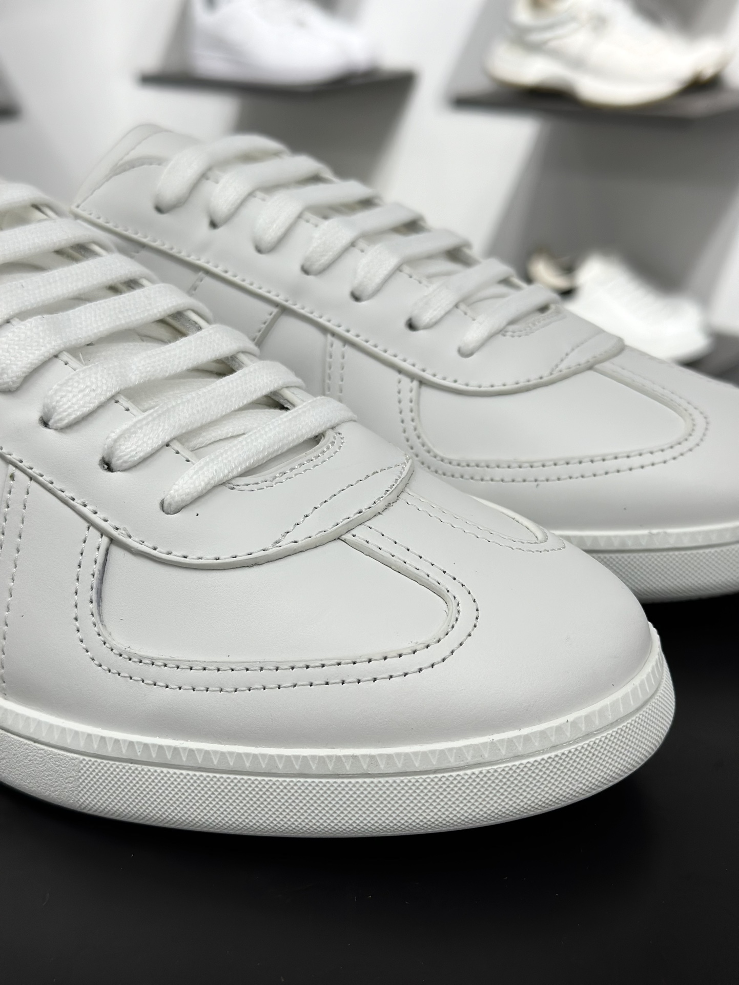 360 迪奥/Dior B01 Matchpoint Low Sneakers B01系列低帮小白鞋“皮革全黑”3SN328ZQR_H000