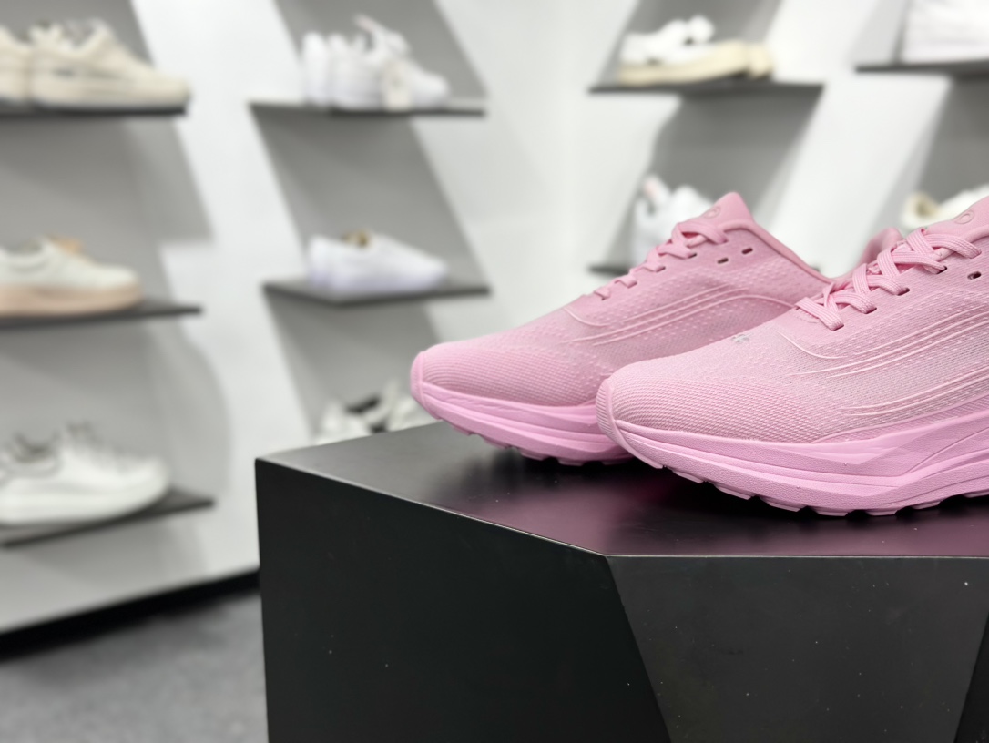 ALOalo yoga Alo Runner 粉色 舒适百搭透气低帮跑步鞋 ALOalo yoga Alo Runner 粉色 舒适百搭透气低帮跑步鞋