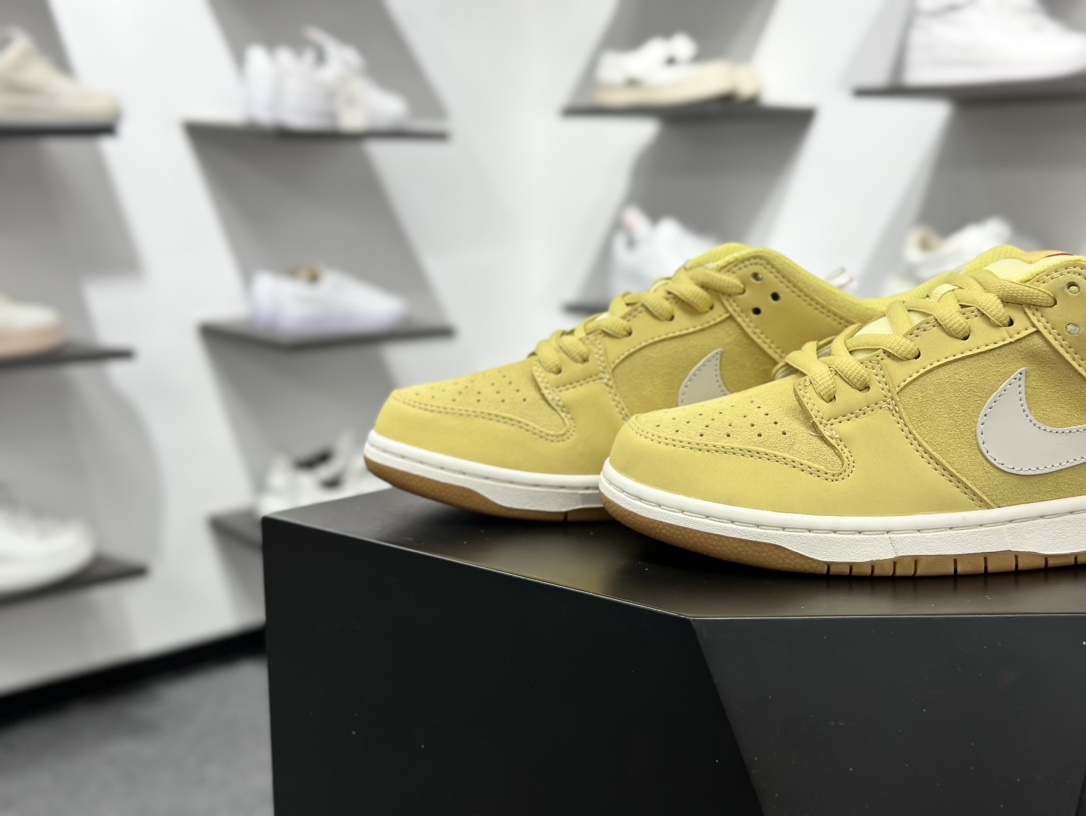 NIKE SB Dunk Low 黄生胶DIY定制款  FJ1674-700