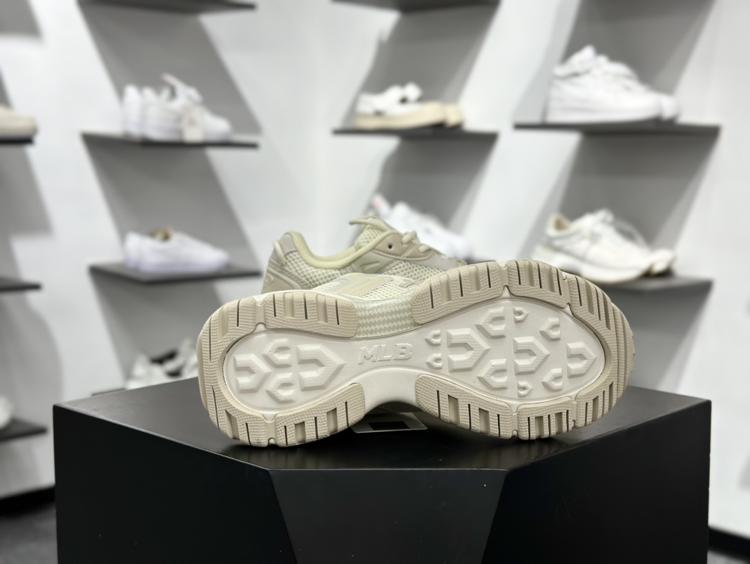 MLB 纽约洋基队 乳白色 3ASHW075N-50CRS MLB 纽约洋基队 乳白色 3ASHW075N-50CRS