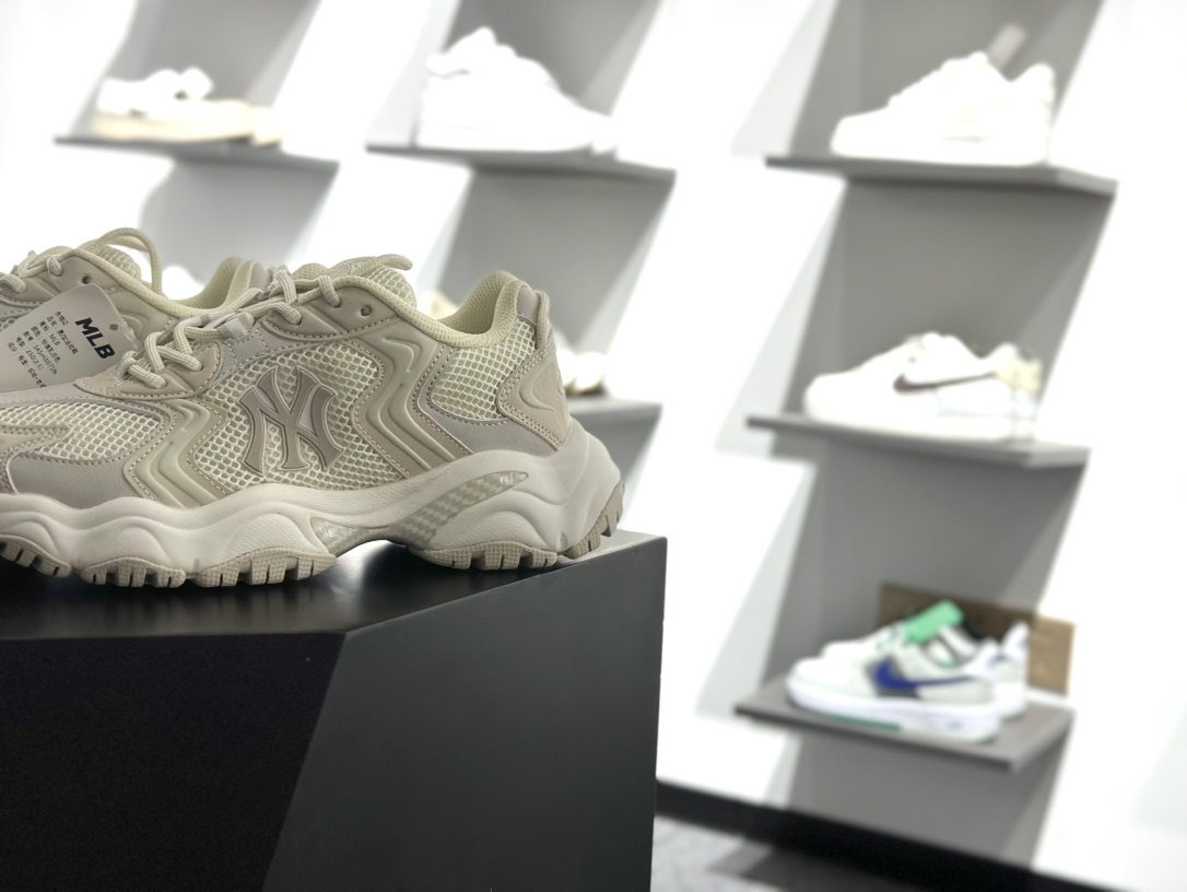 MLB 纽约洋基队 乳白色 3ASHW075N-50CRS MLB 纽约洋基队 乳白色 3ASHW075N-50CRS