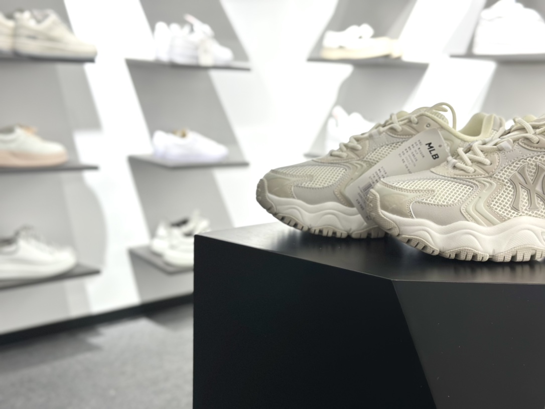 MLB 纽约洋基队 乳白色 3ASHW075N-50CRS MLB 纽约洋基队 乳白色 3ASHW075N-50CRS