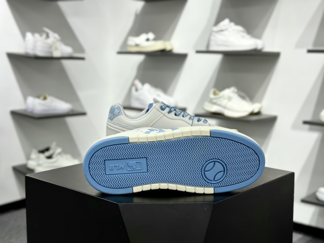 MLB MLB 纽约洋基队 白蓝色 3ASXD025N-50BLS MLB MLB 纽约洋基队 白蓝色 3ASXD025N-50BLS