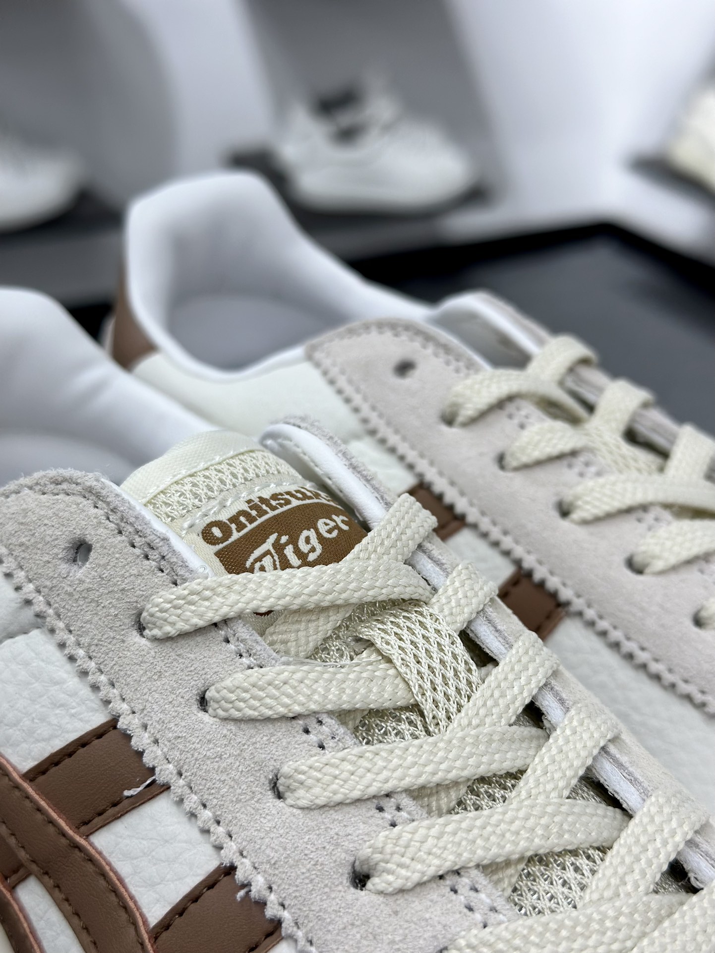 鬼冢虎Onitsuka Tiger California 78系列 FS11超舒适缓震复合底跑步鞋 1183C207-200-Chinese UA Cheap High Quatity Brand Clothes Bags handbags Sneakers wholesale wholesaler seller from China Factory suppliers Fashion Clothing Shoes best Quality Beautiful Price 鬼冢虎Onitsuka Tiger California 78系列 FS11超舒适缓震复合底跑步鞋 1183C207-200