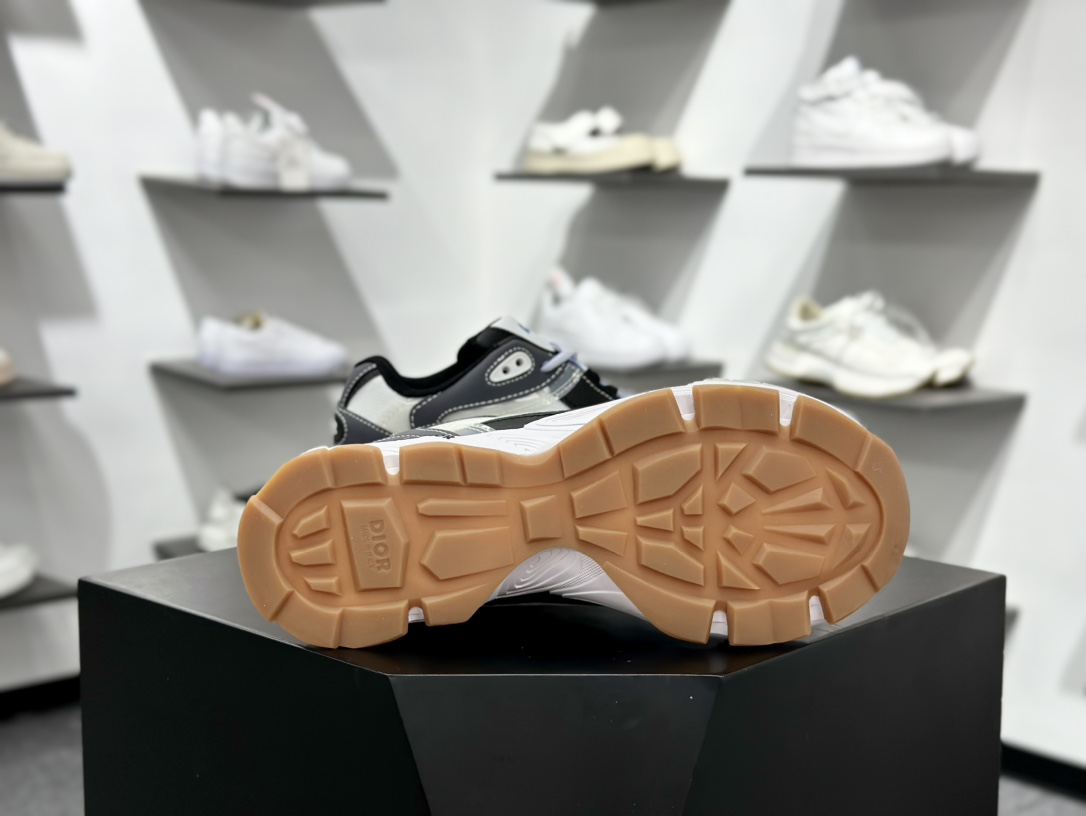 DIOR迪奥 CD1低帮 网面 运动休闲鞋 鞋舌饰以‘DIOR’标志 搭配轻盈的橡胶鞋底  3SN260ZGY