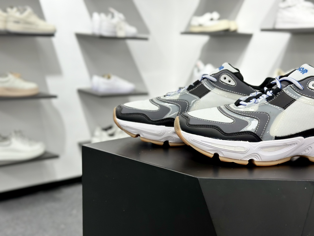 DIOR迪奥 CD1低帮 网面 运动休闲鞋 鞋舌饰以‘DIOR’标志 搭配轻盈的橡胶鞋底  3SN260ZGY