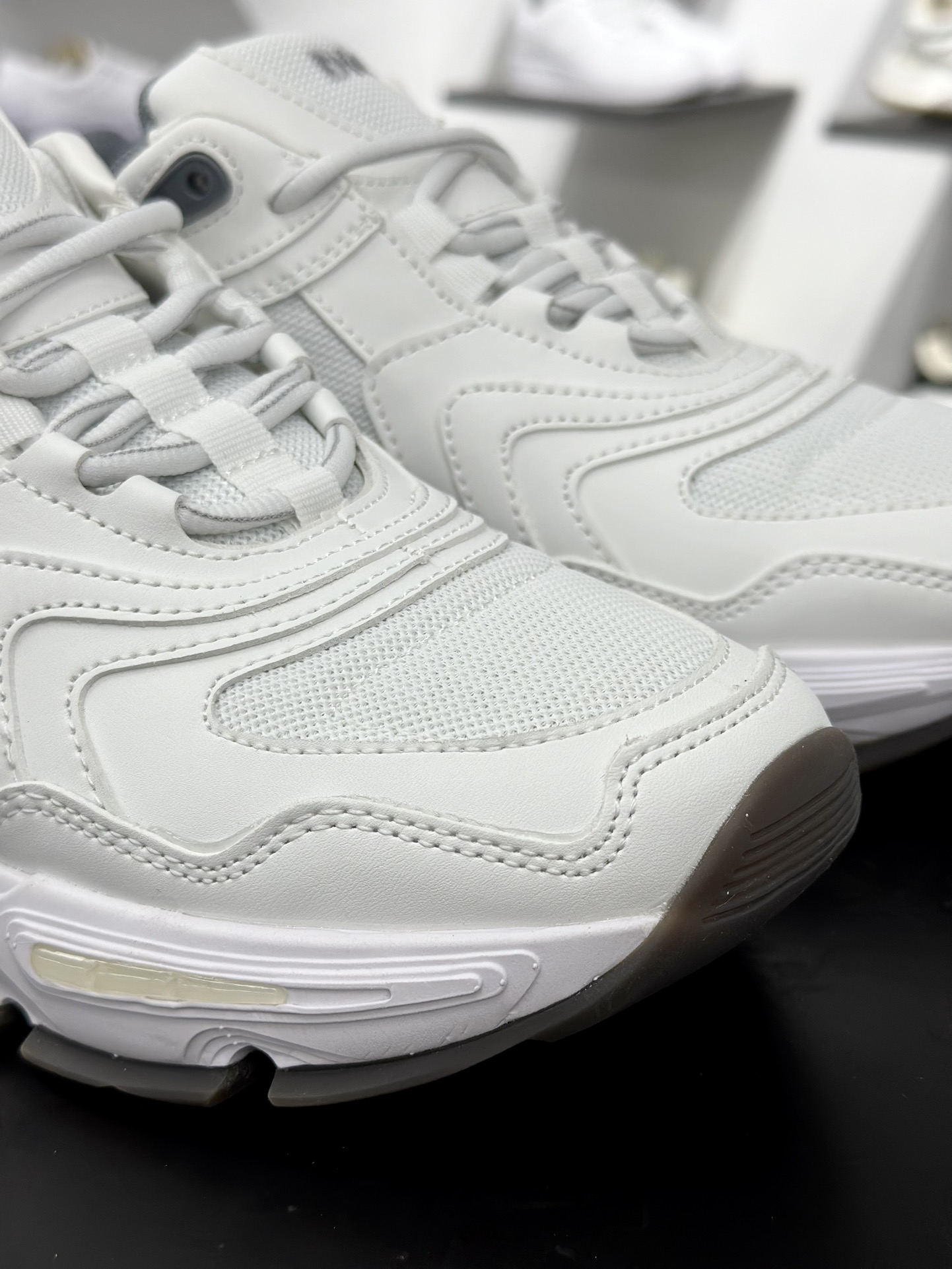 DIOR迪奥 CD1低帮 网面 运动休闲鞋 鞋舌饰以‘DIOR’标志 搭配轻盈的橡胶鞋底 3SN260YXB_H068-Chinese UA Cheap High Quatity Brand Clothes Bags handbags Sneakers wholesale wholesaler seller from China Factory suppliers Fashion Clothing Shoes best Quality Beautiful Price DIOR迪奥 CD1低帮 网面 运动休闲鞋 鞋舌饰以‘DIOR’标志 搭配轻盈的橡胶鞋底 3SN260YXB_H068