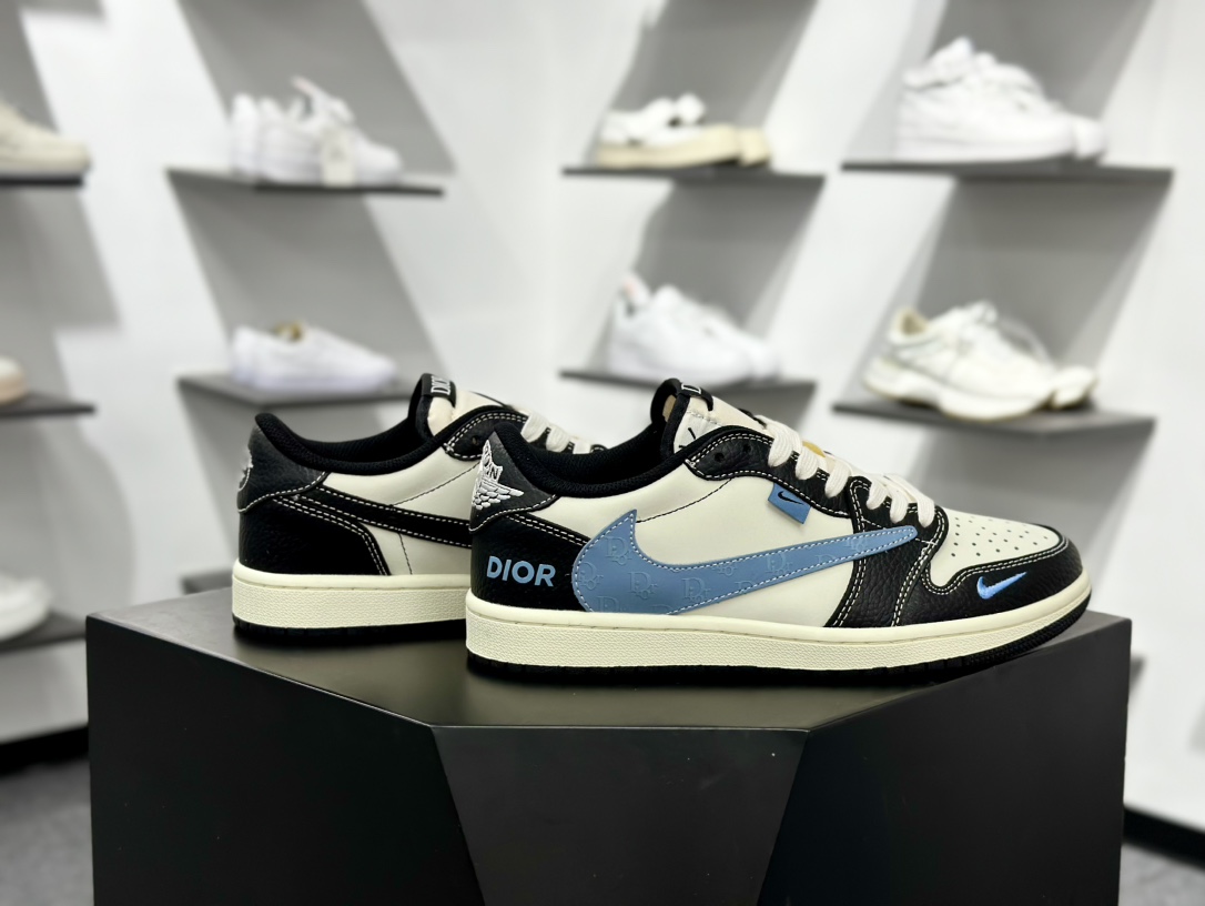 Travis Scott x Fragment Design x Air Jordan 1 Low OG SP AJ1 乔1 迪奥联名 黑白小蓝勾 低帮文化休闲板鞋 XZ5749-003-Chinese UA Cheap High Quatity Brand Clothes Bags handbags Sneakers wholesale wholesaler seller from China Factory suppliers Fashion Clothing Shoes best Quality Beautiful Price Travis Scott x Fragment Design x Air Jordan 1 Low OG SP AJ1 乔1 迪奥联名 黑白小蓝勾 低帮文化休闲板鞋 XZ5749-003