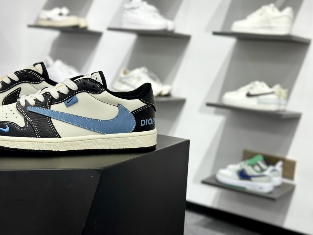 Travis Scott x Fragment Design x Air Jordan 1 Low OG SP AJ1 乔1 迪奥联名 黑白小蓝勾 低帮文化休闲板鞋 XZ5749-003-Chinese UA Cheap High Quatity Brand Clothes Bags handbags Sneakers wholesale wholesaler seller from China Factory suppliers Fashion Clothing Shoes best Quality Beautiful Price Travis Scott x Fragment Design x Air Jordan 1 Low OG SP AJ1 乔1 迪奥联名 黑白小蓝勾 低帮文化休闲板鞋 XZ5749-003