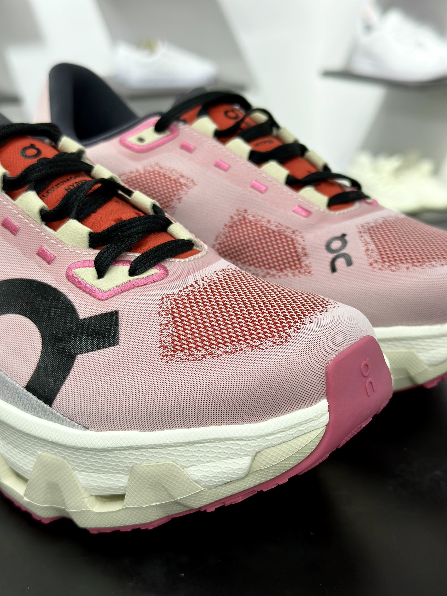 ON 昂跑 On Cloudmonster Hyper 系列 网面透气运动鞋跑步鞋 3WE1012 ON 昂跑 On Cloudmonster Hyper 系列 网面透气运动鞋跑步鞋 3WE1012