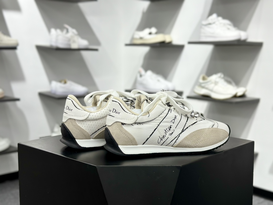 迪奥/ Dior D-Sketch Sneakers”Dior Paris”素描系列低帮板鞋“白灰黑素描”KCK427MPA_S10W