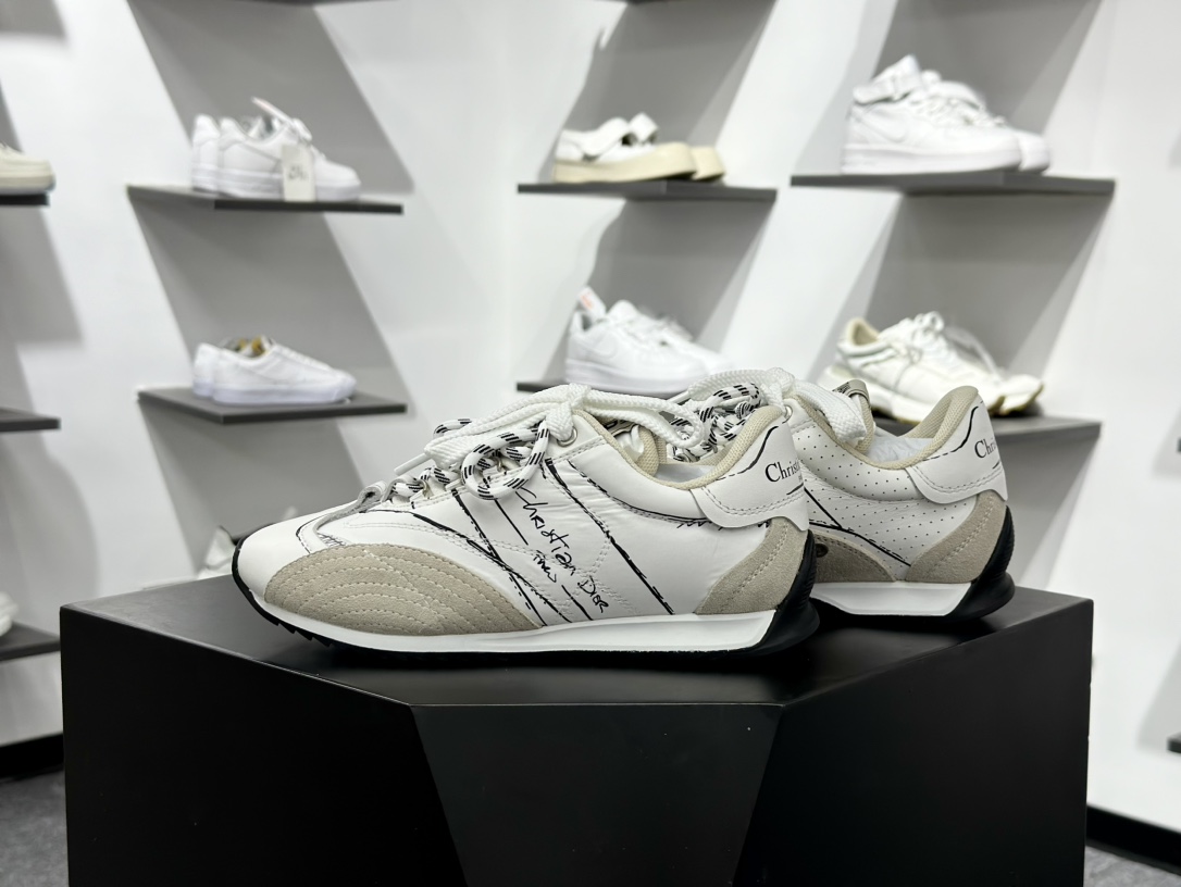 迪奥/ Dior D-Sketch Sneakers”Dior Paris”素描系列低帮板鞋“白灰黑素描”KCK427MPA_S10W