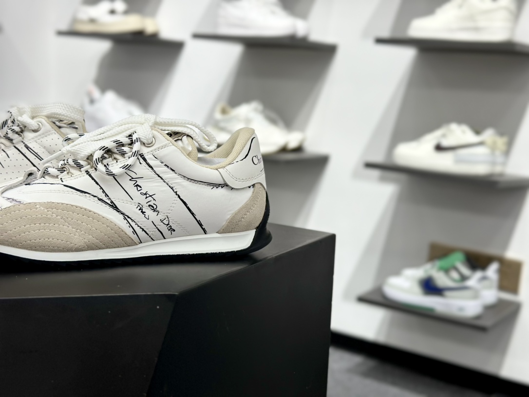迪奥/ Dior D-Sketch Sneakers”Dior Paris”素描系列低帮板鞋“白灰黑素描”KCK427MPA_S10W