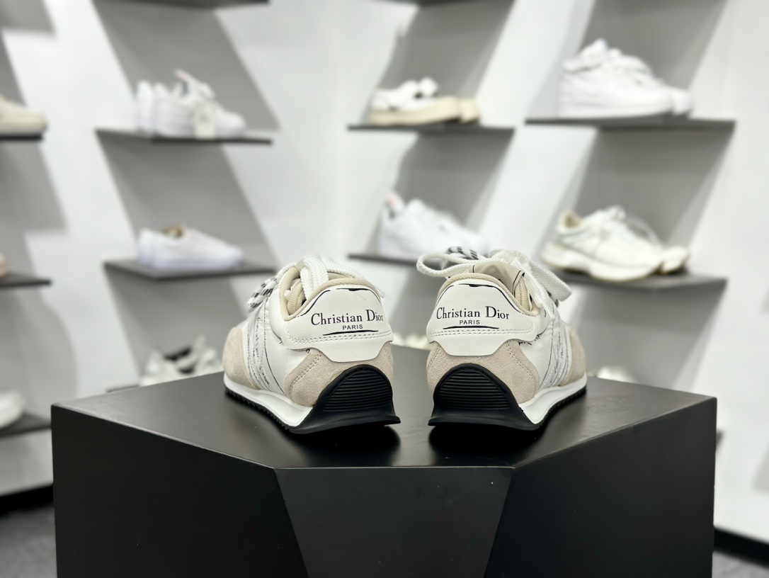 迪奥/ Dior D-Sketch Sneakers”Dior Paris”素描系列低帮板鞋“白灰黑素描”KCK427MPA_S10W