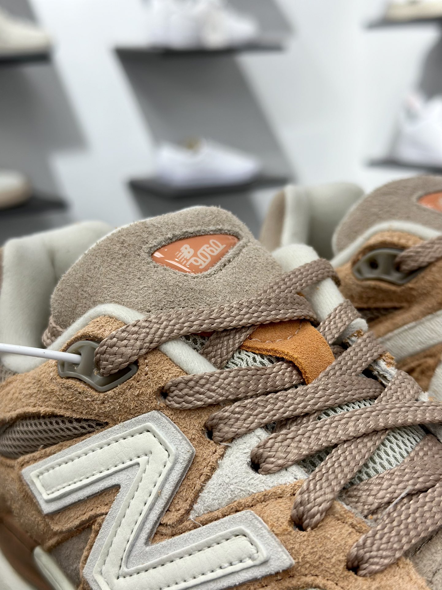 New Balance NB9060 联名款 复古休闲运动慢跑鞋 铜棕色 U9060WCW