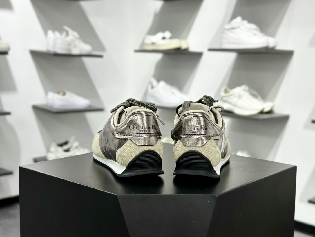 迪奥/ Dior D-Sketch Sneakers”Dior Paris”素描系列低帮休闲运动板鞋1204022/3026