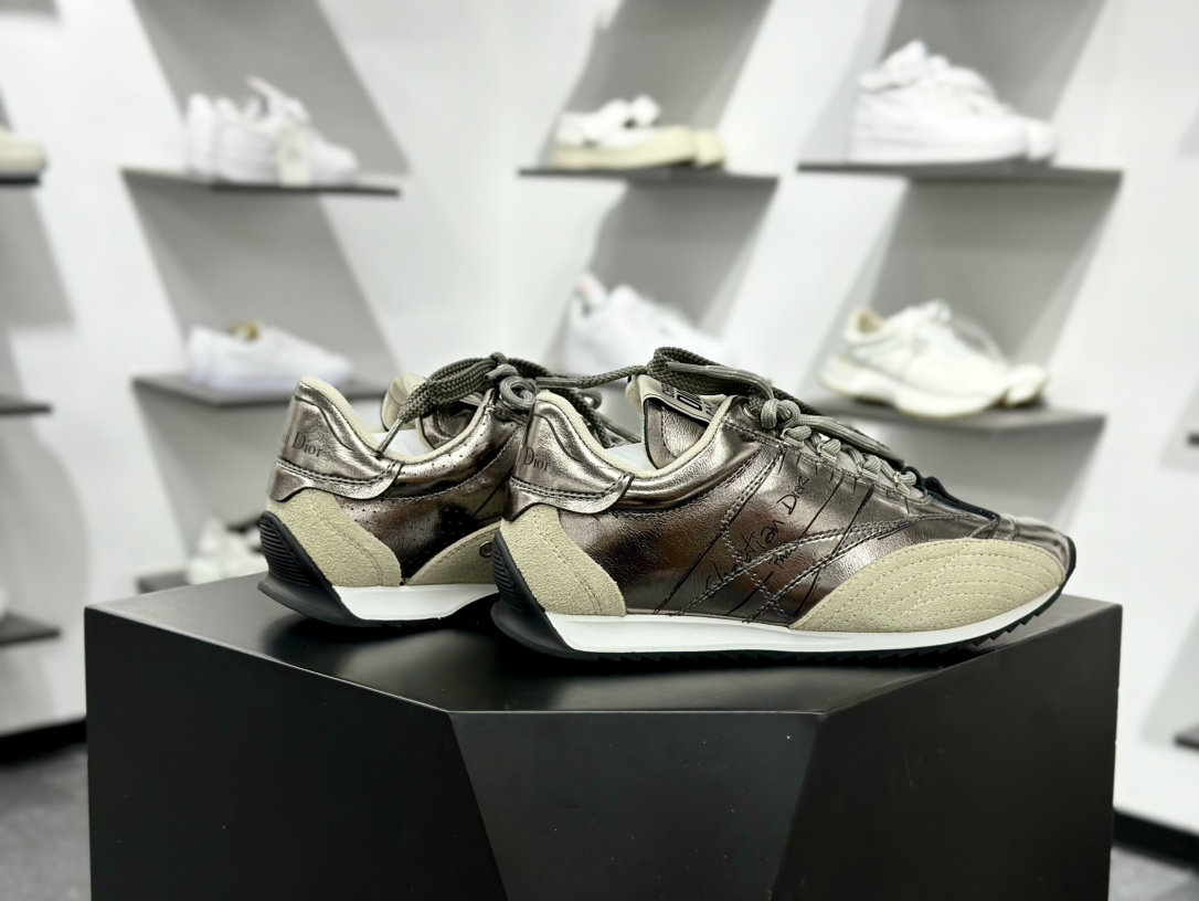 迪奥/ Dior D-Sketch Sneakers”Dior Paris”素描系列低帮休闲运动板鞋1204022/3026