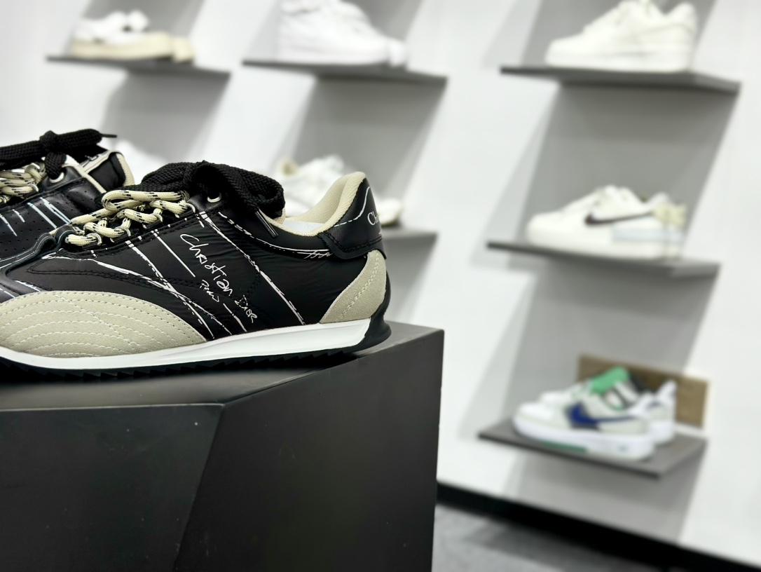 迪奥/ Dior D-Sketch Sneakers”Dior Paris”素描系列低帮运动板鞋KCK427MPA_S900