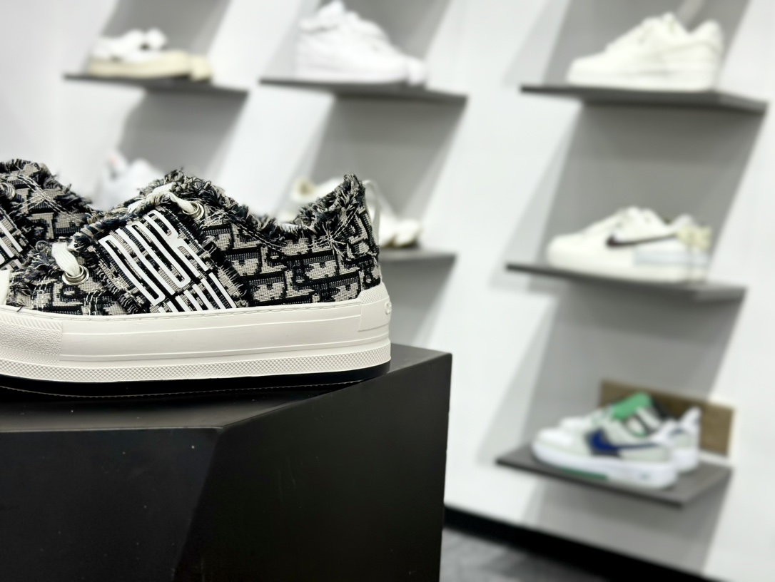 25ss早春新款Dior 迪奥Walk'n'Dior 厚底运动鞋 低帮休闲帆布鞋 板鞋