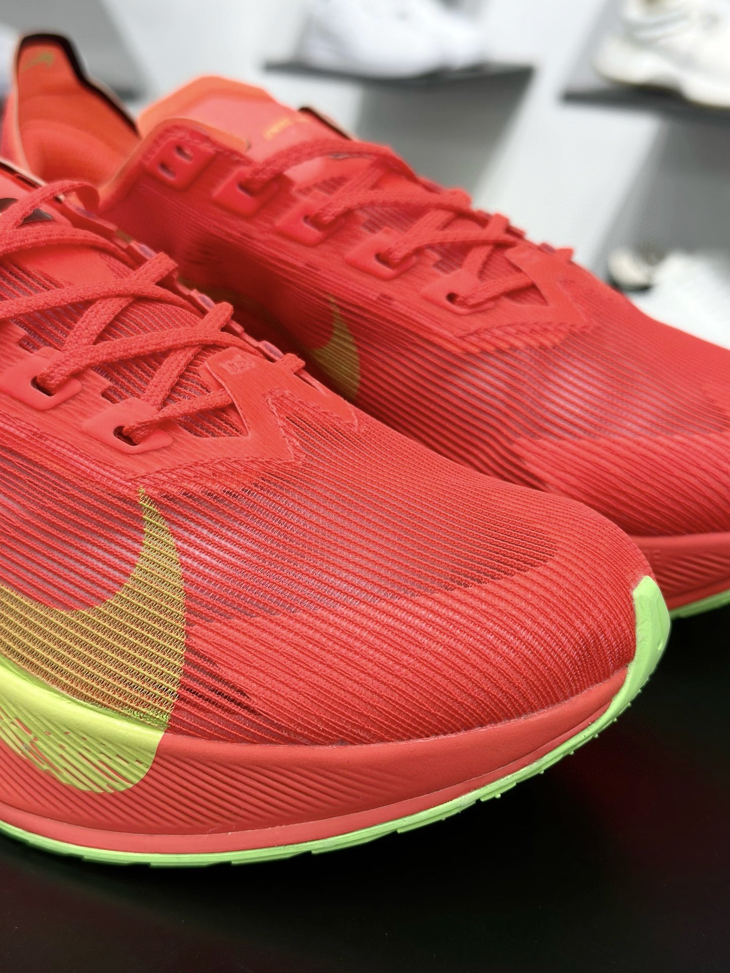 真碳版本 Nike Air Zoom VaporFly Next 4震马拉松跑步鞋 HF6414-600