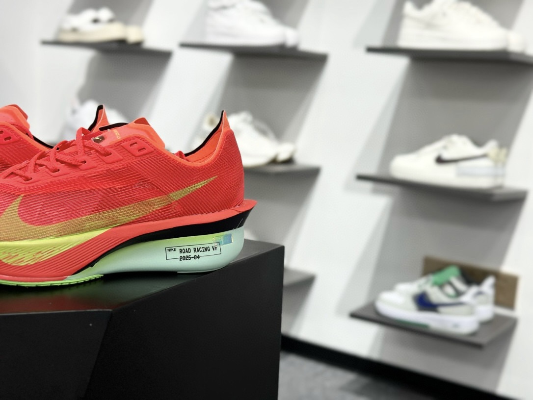 真碳版本 Nike Air Zoom VaporFly Next 4震马拉松跑步鞋 HF6414-600