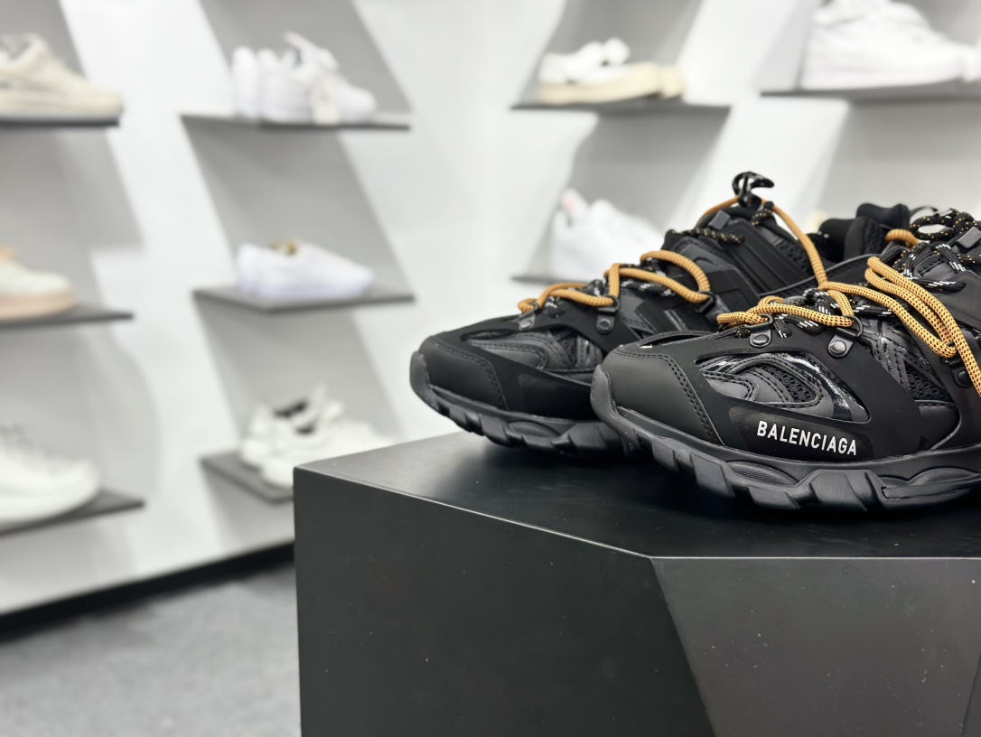 Balenciaga巴黎世家 Track Trail黑色 800592WTRHK