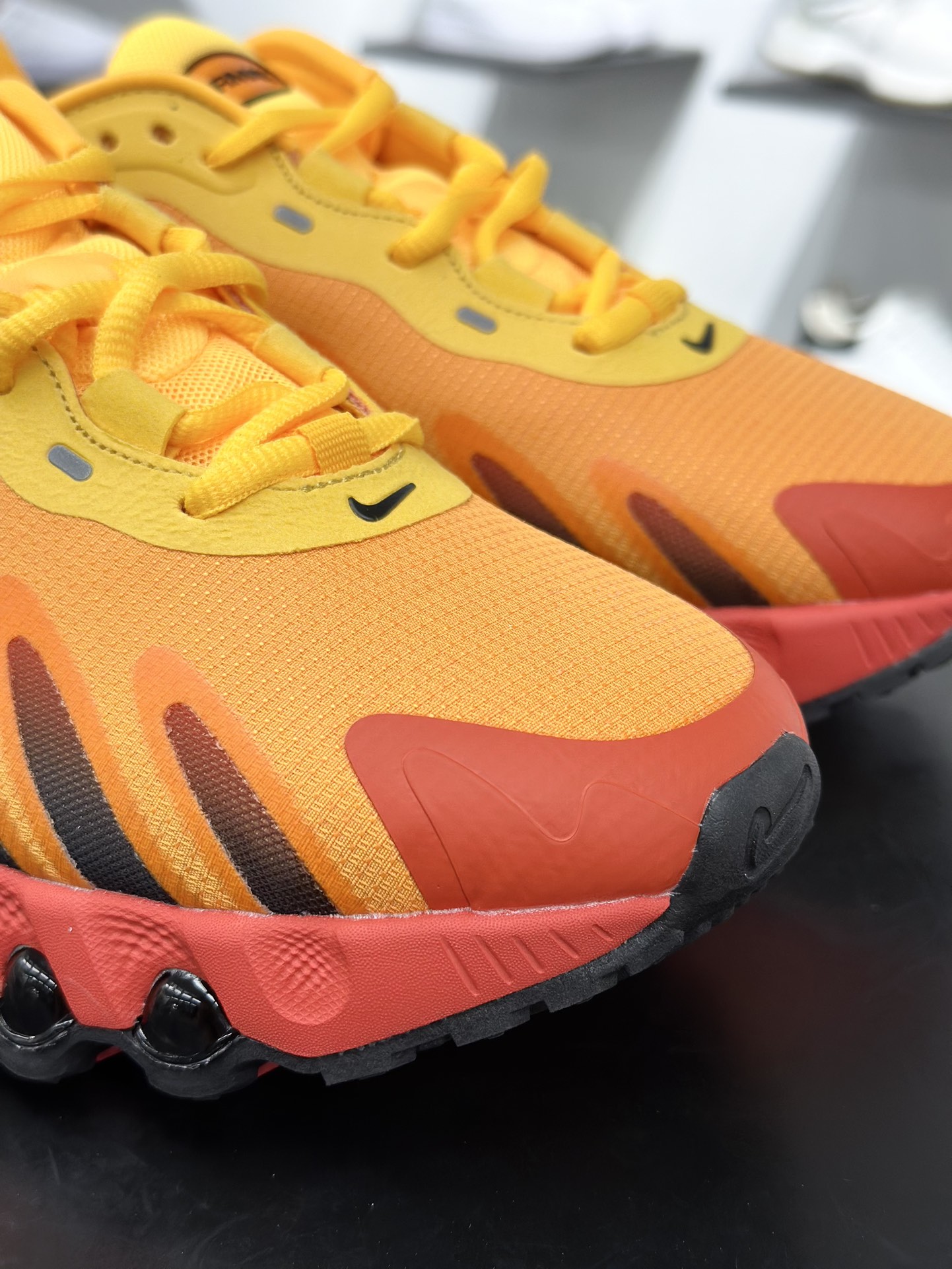 Nk Air Max Dn8 耐克运动舒适减震气垫跑步鞋 HF5509-002