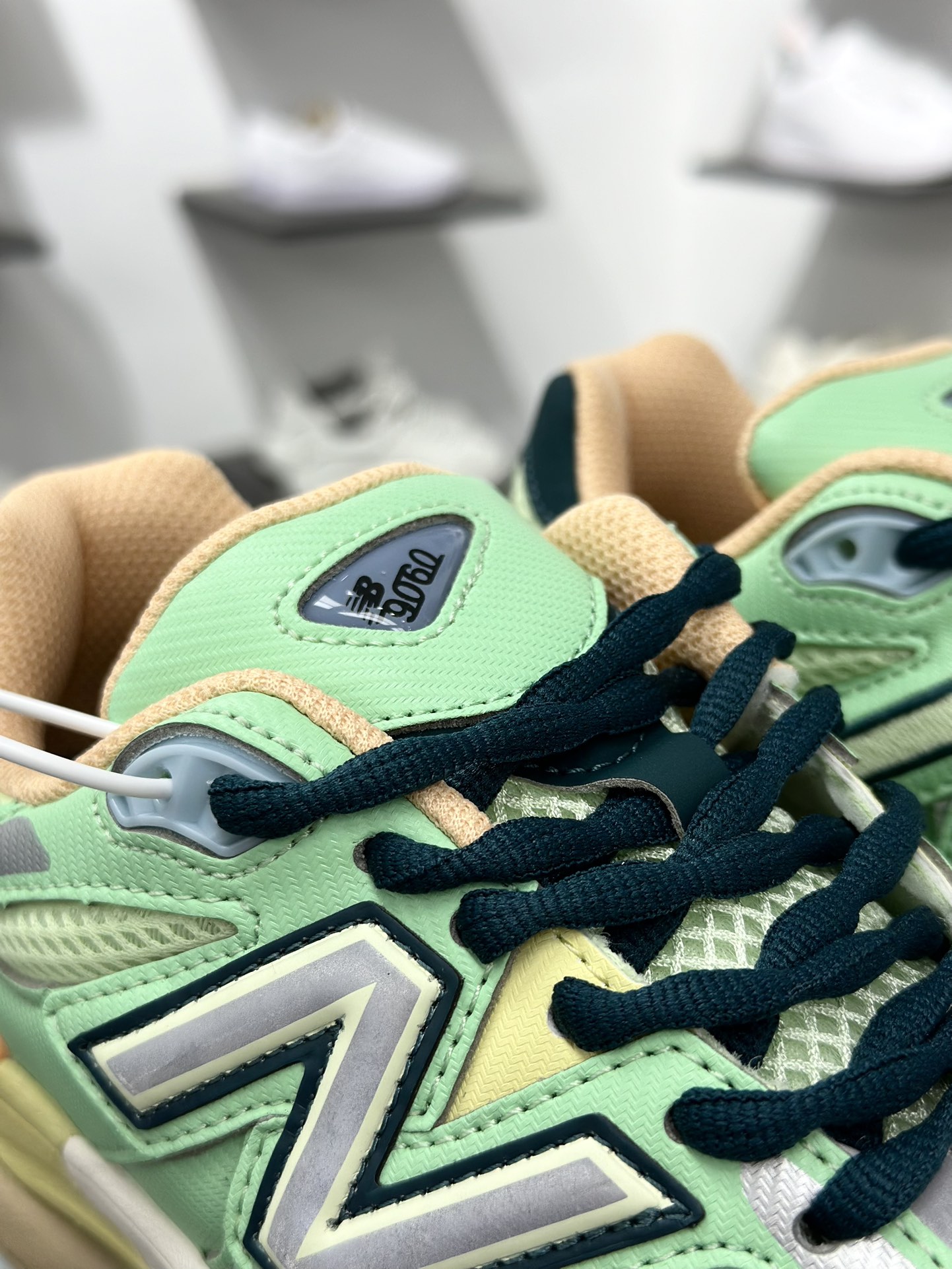 Joe Freshgoods x New Balance NB9060 联名款 复古休闲运动慢跑鞋 U9060TMA