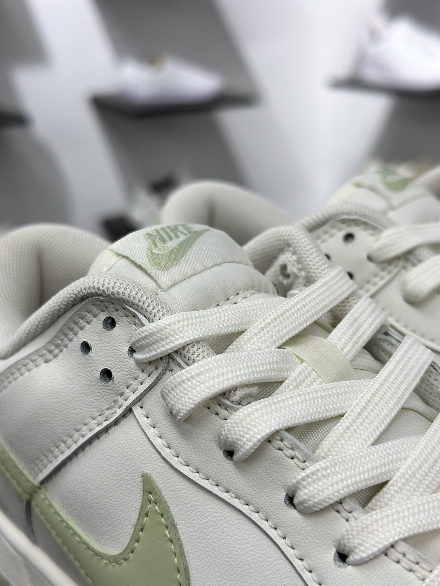 NIKE SB Dunk Low x Just Do It 白绿 WG0212016