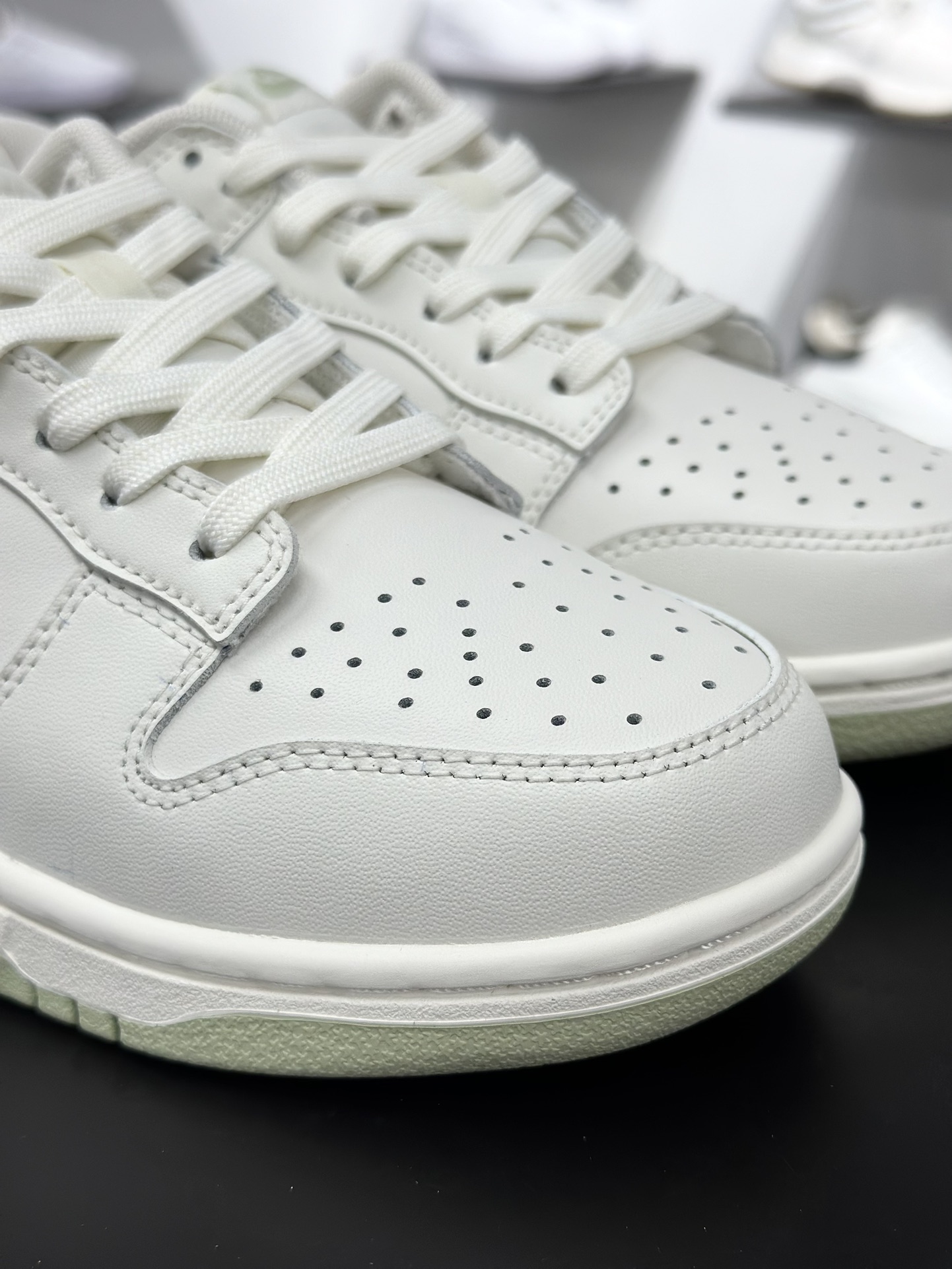 NIKE SB Dunk Low x Just Do It 白绿 WG0212016