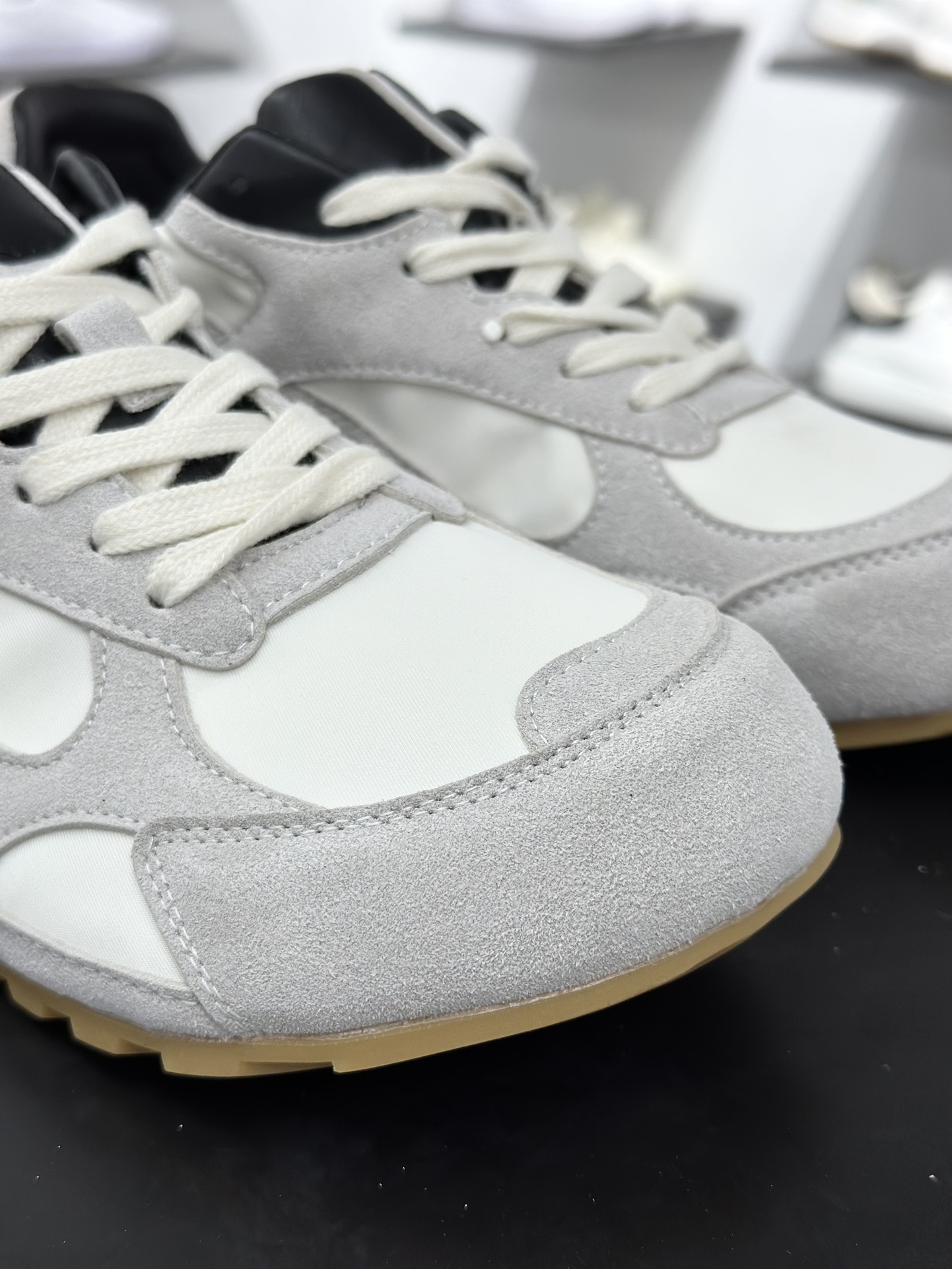 葆蝶家-Bottega Veneta Orbit Flash Low Sneakers 轨道低帮德训风薄底舒适休闲运动鞋 838373V3MS2