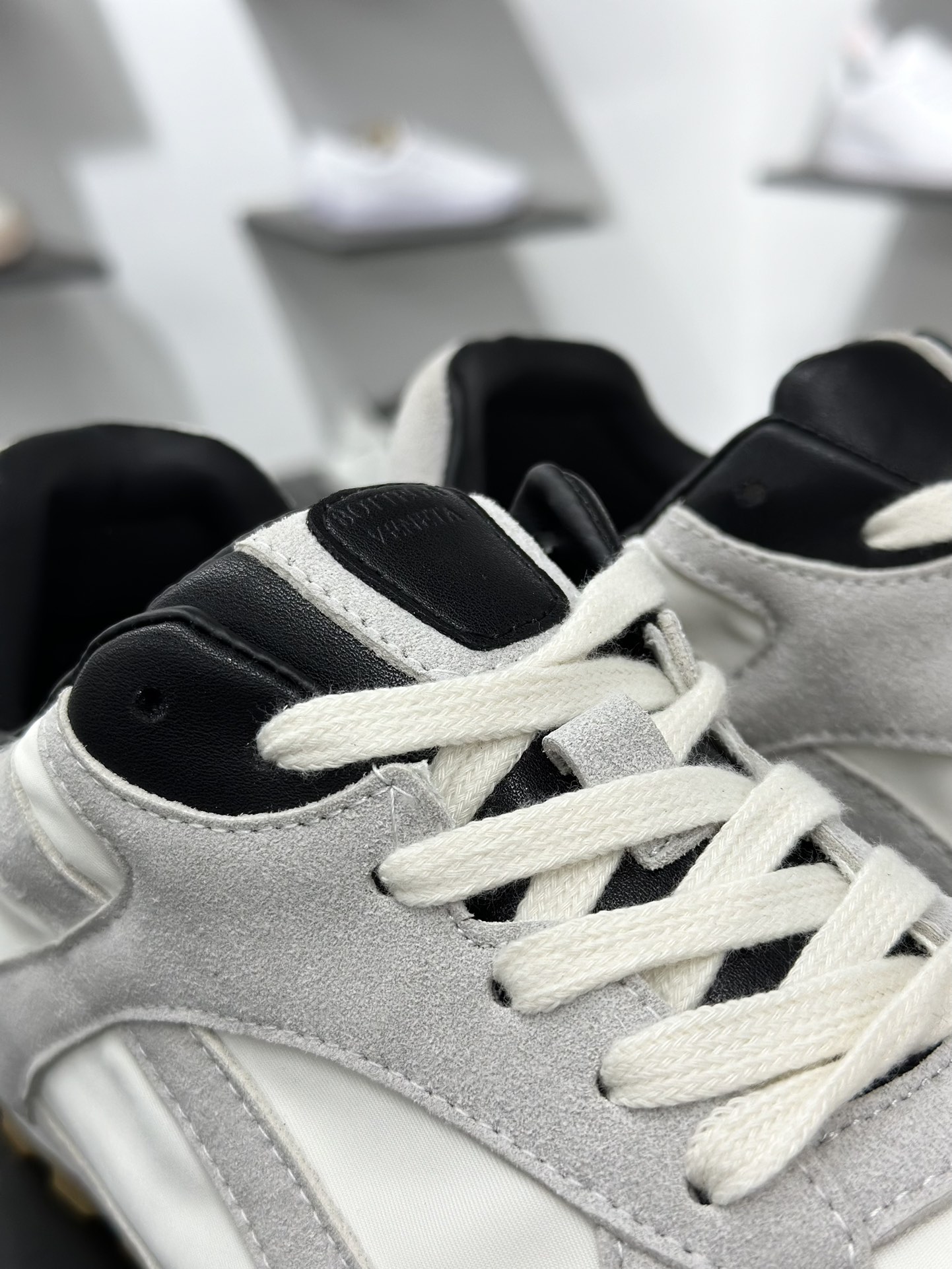 葆蝶家-Bottega Veneta Orbit Flash Low Sneakers 轨道低帮德训风薄底舒适休闲运动鞋 838373V3MS2