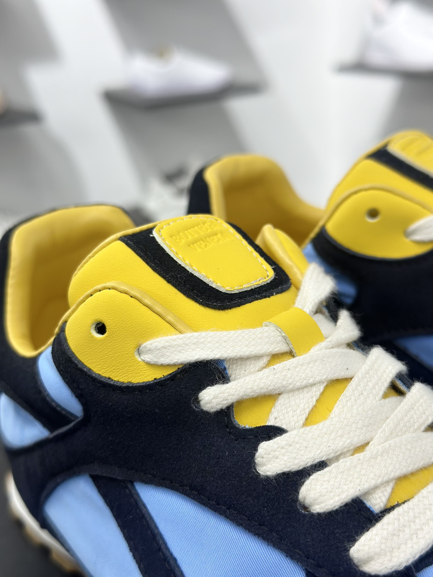 宝缇嘉/葆蝶家-Bottega Veneta Orbit Flash Low Sneakers 轨道尼龙布系列系带低帮运动鞋 838373V3MS24290