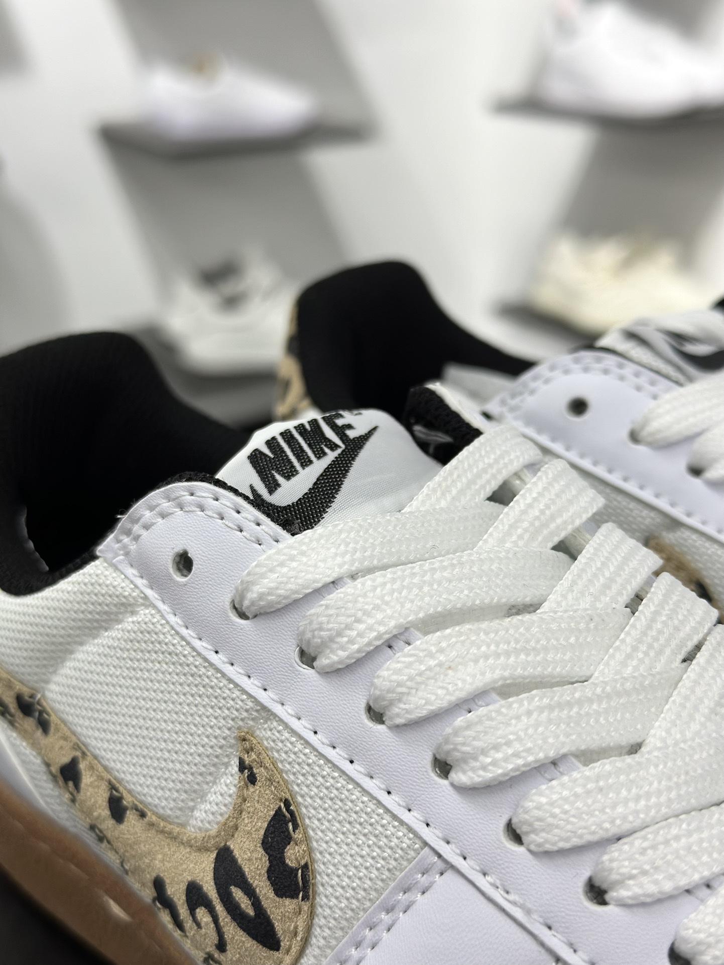 Nike Field General 82 Snake Skin Swoosh 舒适百搭薄底 复古休闲板鞋 低帮百搭透气休闲运动板鞋 IF1742-100