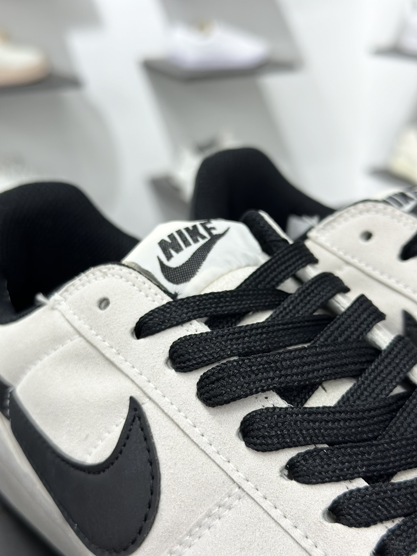 Nike Field General 82 Snake Skin Swoosh 舒适百搭薄底 复古休闲板鞋 低帮百搭透气休闲运动板鞋 IF0666-100