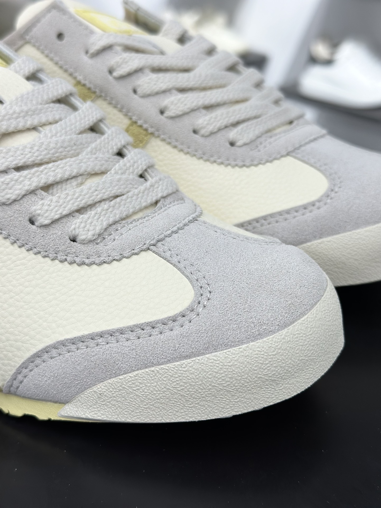 Onitsuka Tiger Mexico 66 SLIP-ON 搭单品 板鞋 1183B391-103