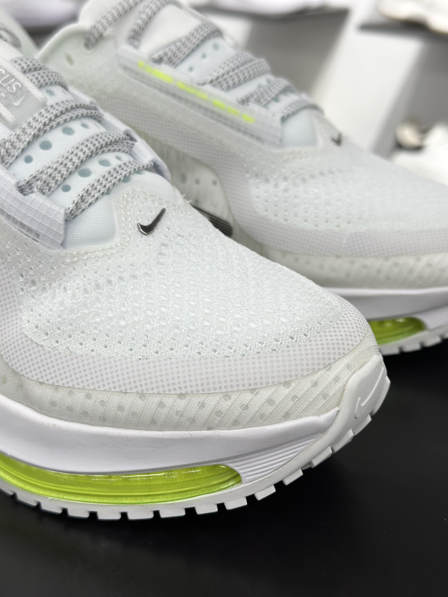 Nike Pegasus Premium ”Persian Violet”顶级飞马系列低帮慢跑鞋“淡紫蓝黑” HQ2592-004