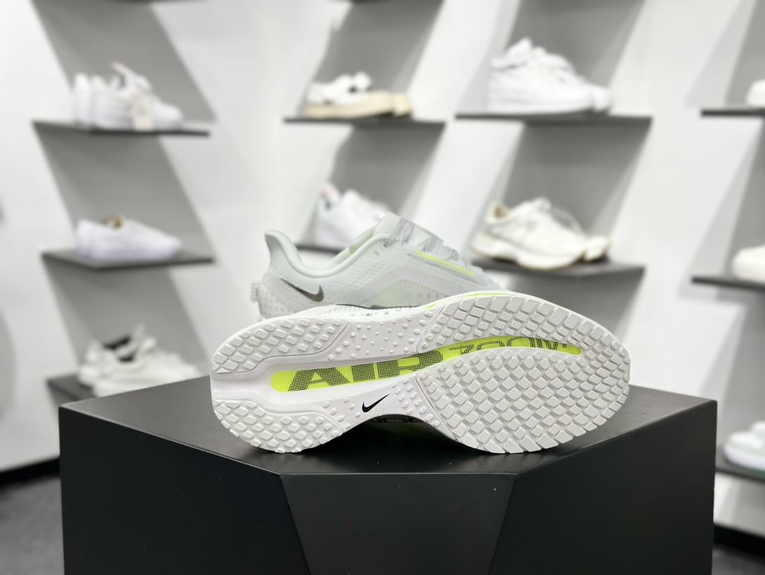 Nike Pegasus Premium ”Persian Violet”顶级飞马系列低帮慢跑鞋“淡紫蓝黑” HQ2592-004