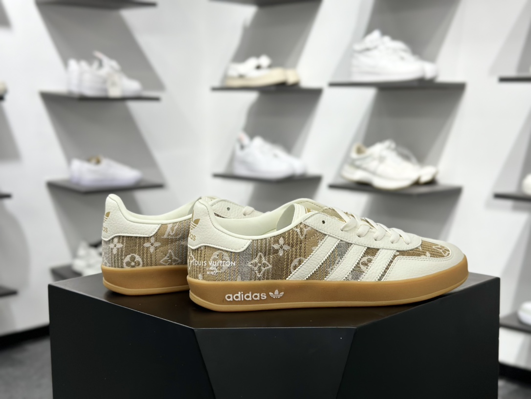 Adidas Originals Samba ‘DIY’桑巴舞系列 阿迪达斯 三叶草绅士德训足球风百搭低帮休闲运动板鞋 SC9207-729
