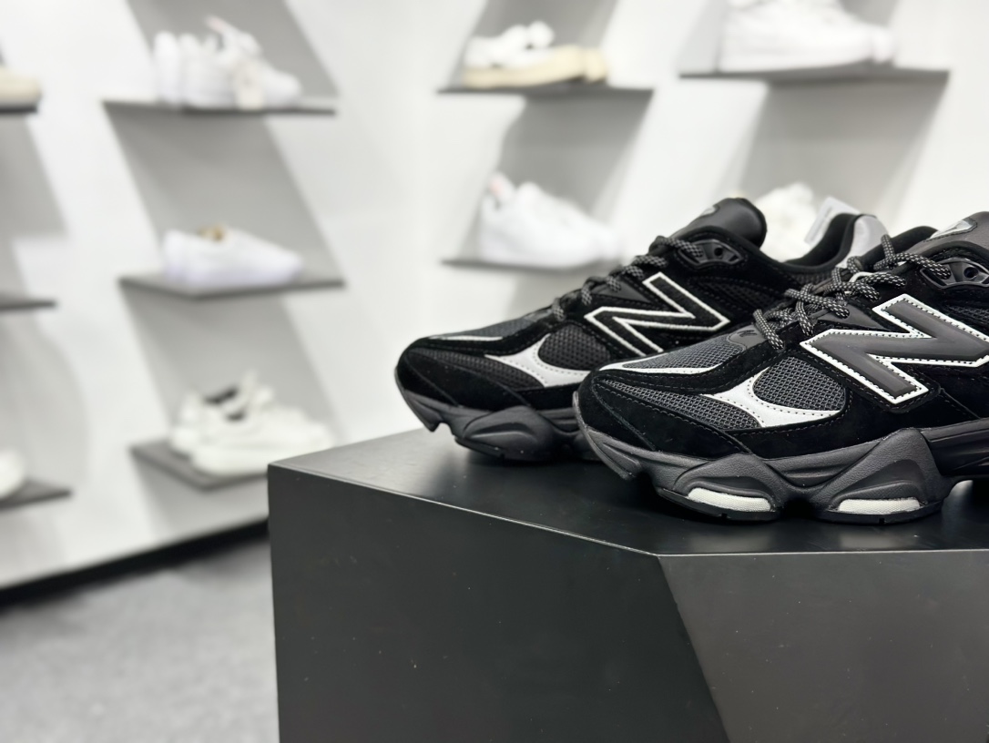 New Balance NB9060 联名款 复古休闲运动慢跑鞋 黑白色 U9060FOS