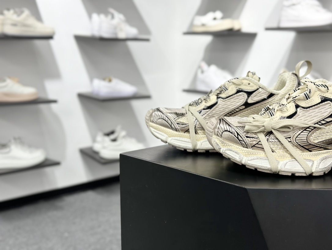 Balenciaga巴黎世家 Runner2.0 灰银色 779066WRNNY1180