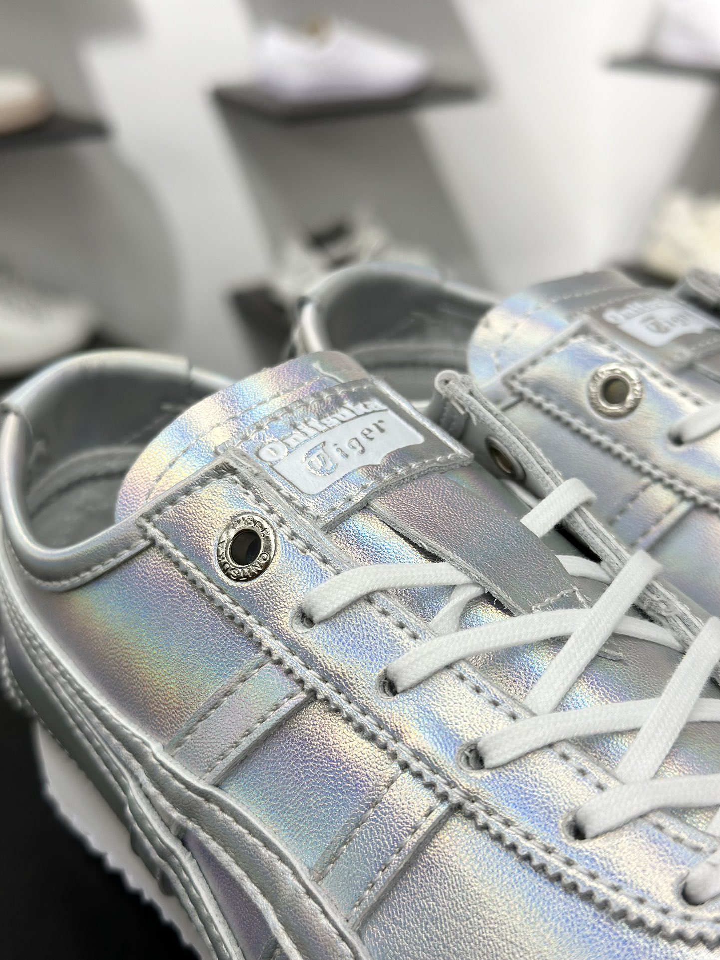 Onitsuka Tiger鬼塚虎防滑耐磨低帮百搭单品 板鞋-High Quatity Cheap Brand wholesale wholesaler seller Clothes Bags handbags Sneakers Top Fashion Clothing Shoes from China Factory Chinese suppliers best Quality Beautiful Price Onitsuka Tiger鬼塚虎防滑耐磨低帮百搭单品 板鞋