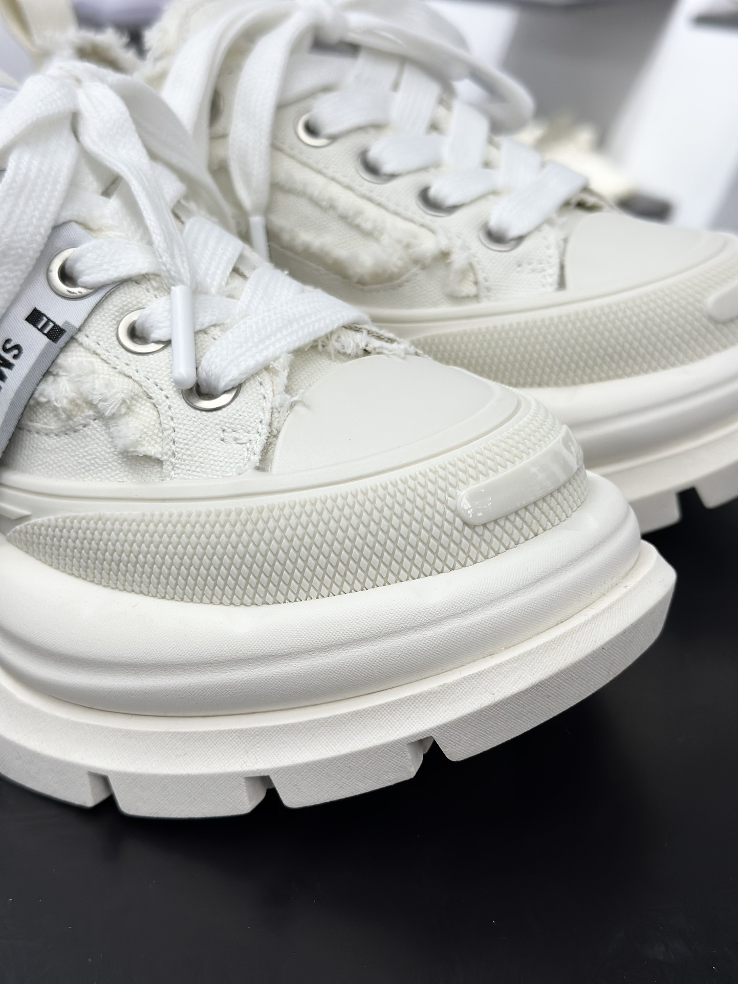 SMILEREPUBLIC SMILE QUEEN CLASSIC LOWS.SP 开口笑2.0系列松糕厚底增高低帮运动鞋“牛仔米白流苏须边” SR20240106001 SMILEREPUBLIC SMILE QUEEN CLASSIC LOWS.SP 开口笑2.0系列松糕厚底增高低帮运动鞋“牛仔米白流苏须边” SR20240106001