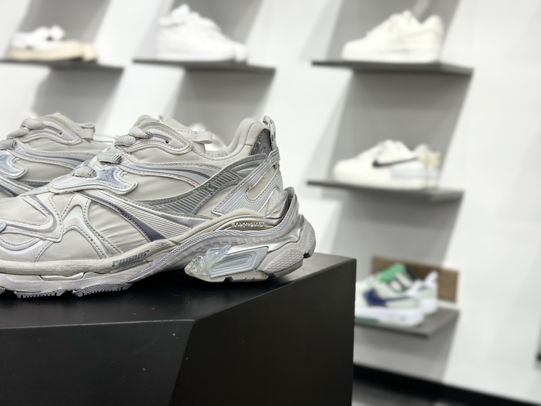 Balenciaga巴黎世家 Runner2.0 灰银色 779064 WRNNY 1180